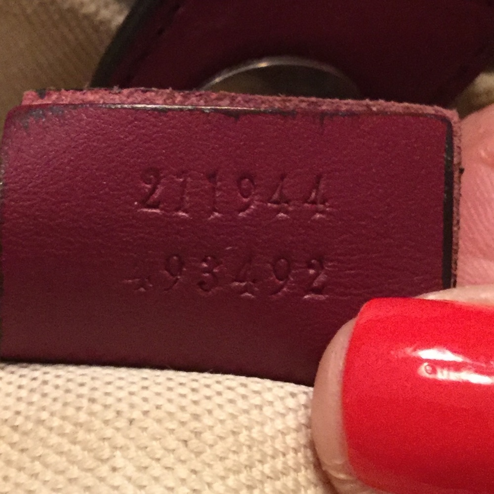 Gucci Sukey Handbag - Picture 4 of 8